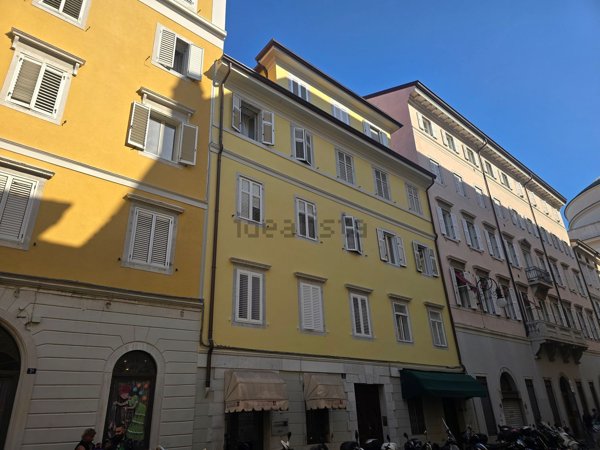 appartamento in affitto a Trieste in zona Città Nuova