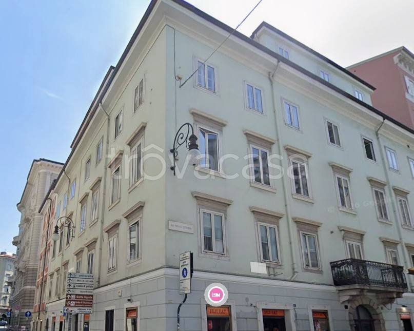 appartamento in affitto a Trieste in zona Borgo Teresiano