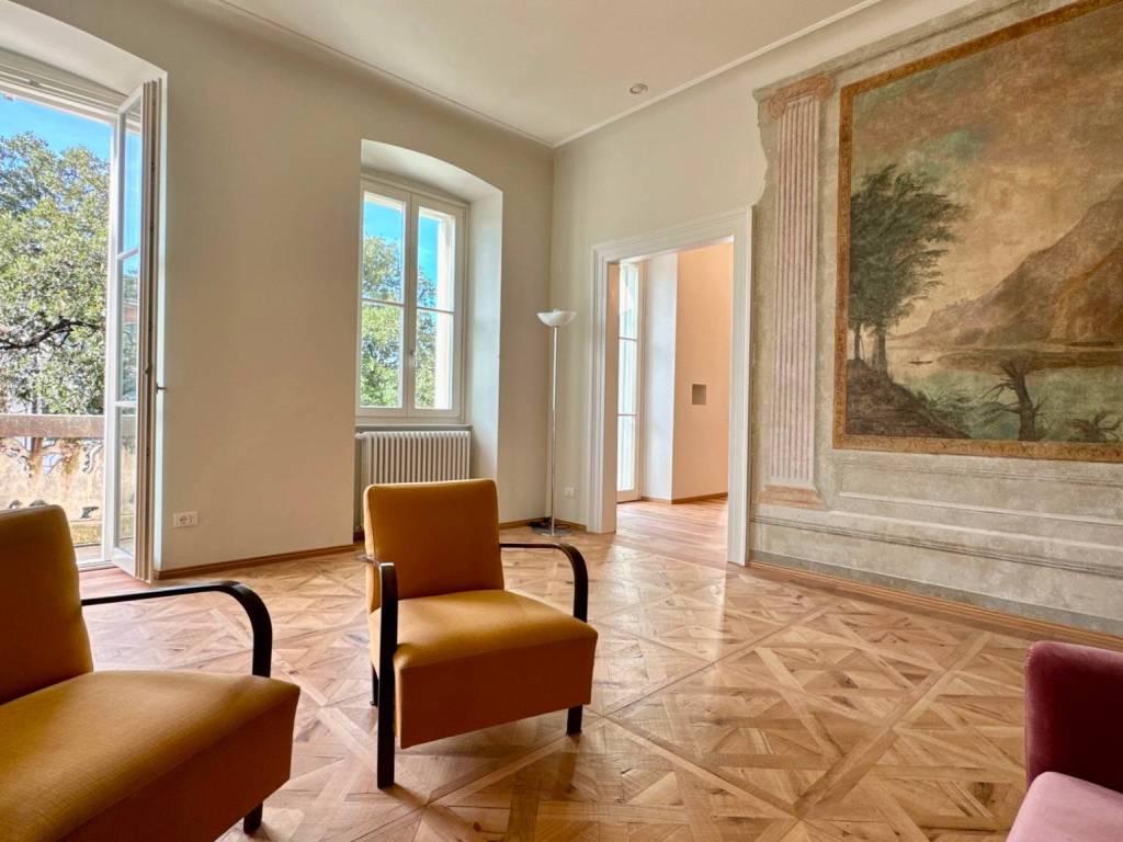 appartamento in affitto a Trieste in zona Borgo Teresiano
