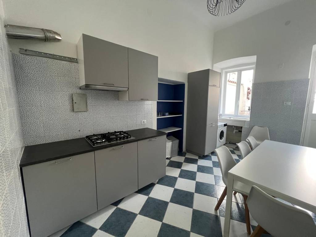 appartamento in affitto a Trieste in zona Cavana