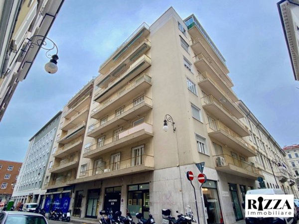 appartamento in affitto a Trieste in zona Borgo Teresiano