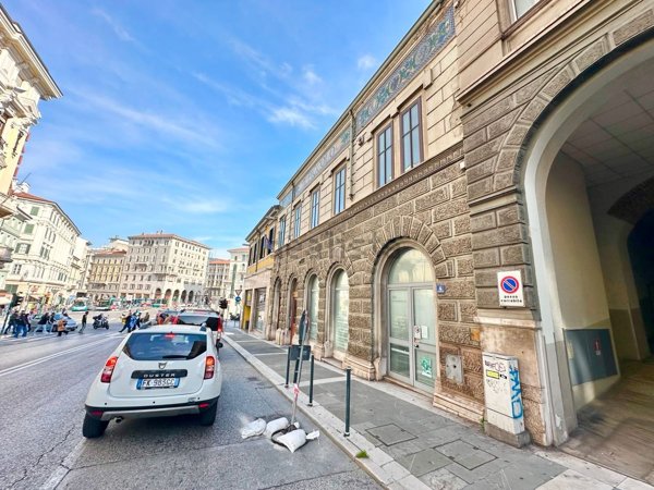 locale commerciale in affitto a Trieste in zona Barriera vecchia