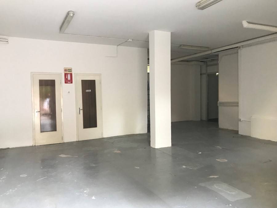 locale commerciale in affitto a Trieste