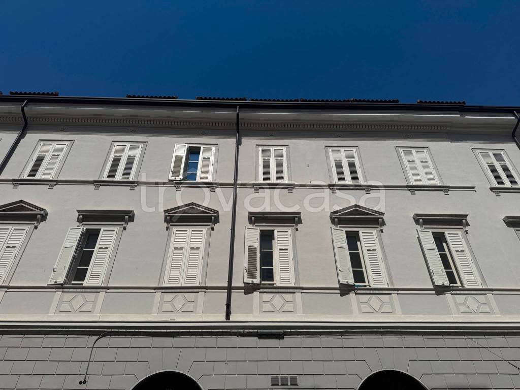 appartamento in affitto a Trieste in zona Borgo Teresiano