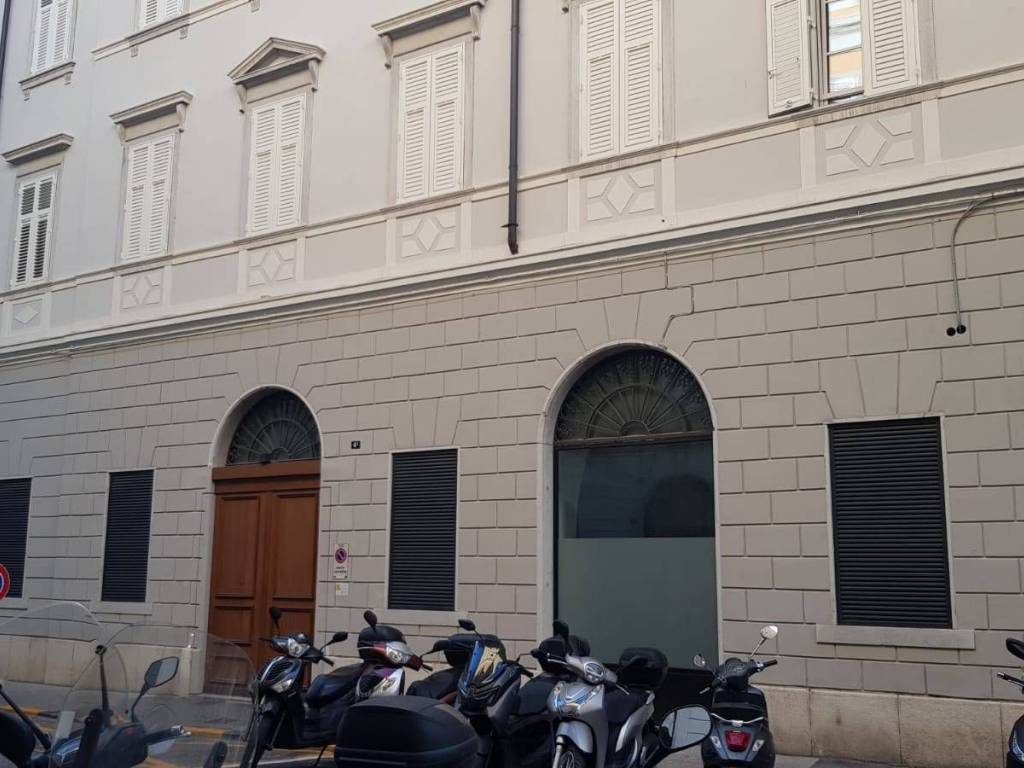 appartamento in affitto a Trieste in zona Borgo Teresiano
