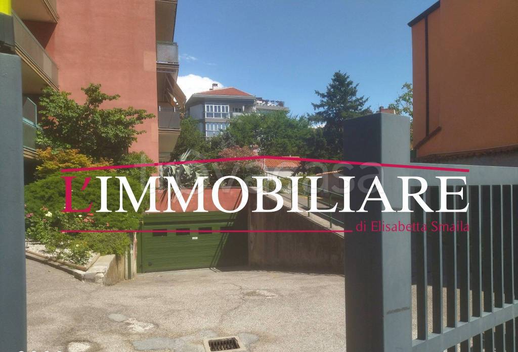 casa indipendente in affitto a Trieste in zona Cologna