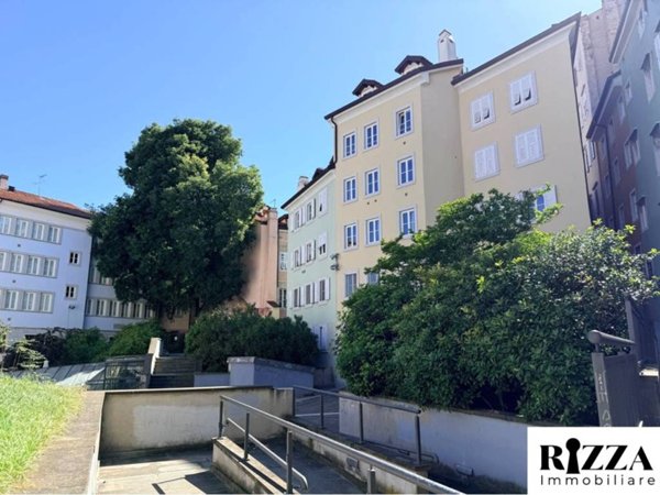 appartamento in affitto a Trieste in zona Città Vecchia