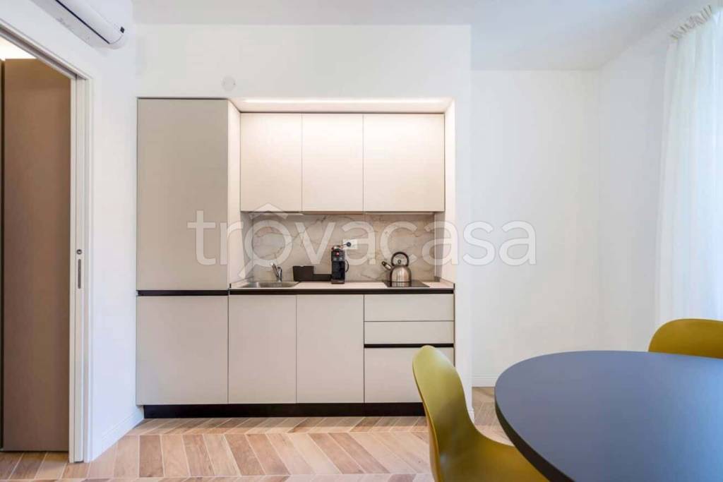 appartamento in affitto a Trieste in zona Borgo Teresiano