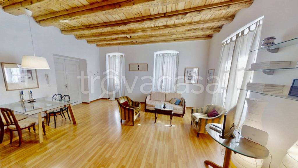 appartamento in affitto a Trieste in zona Città Vecchia