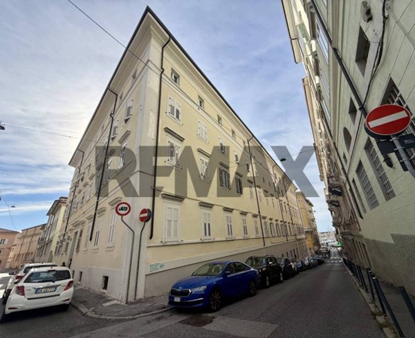 appartamento in affitto a Trieste in zona Città Vecchia