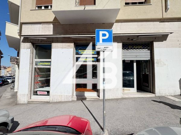 negozio in affitto a Trieste