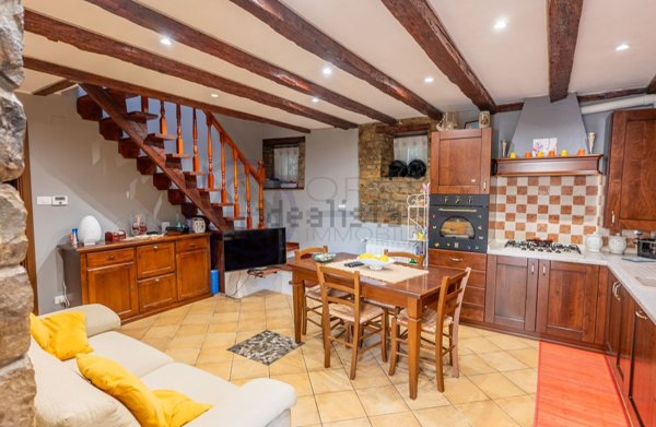 casa indipendente in affitto a Trieste in zona Cologna