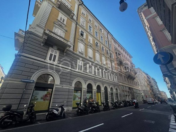 appartamento in affitto a Trieste in zona Borgo Teresiano