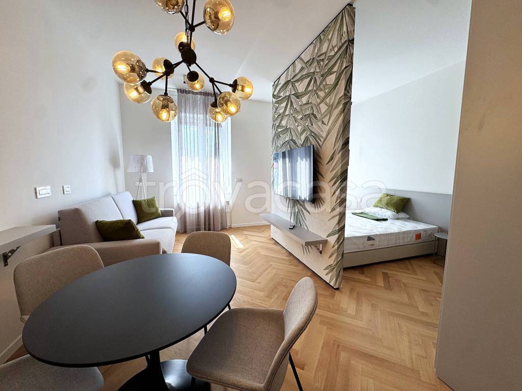 appartamento in affitto a Trieste in zona Borgo Teresiano