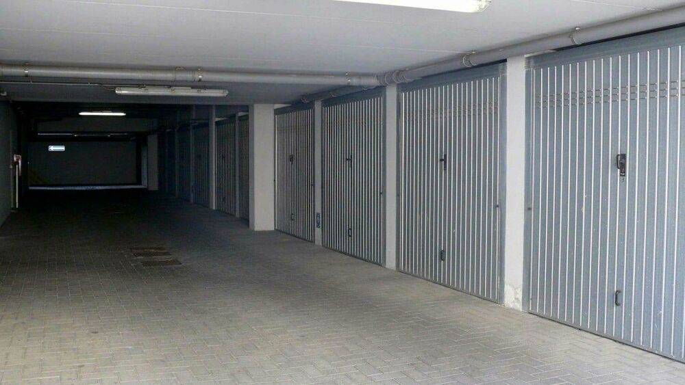 box auto in affitto a Trieste in zona Cologna