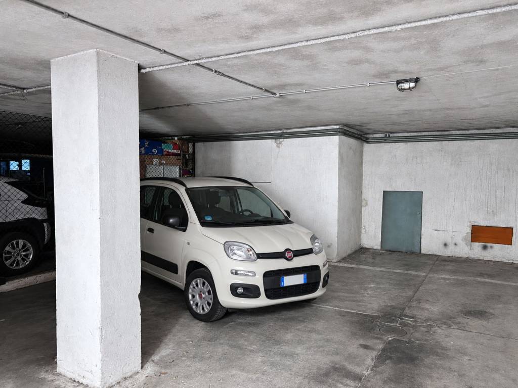 box auto in affitto a Trieste
