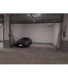 box auto in affitto a Trieste in zona Cologna