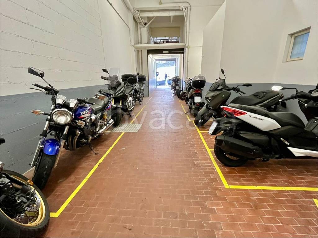 box auto in affitto a Trieste in zona Chiadino