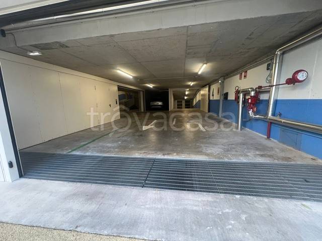 box auto in affitto a Trieste in zona Città Vecchia