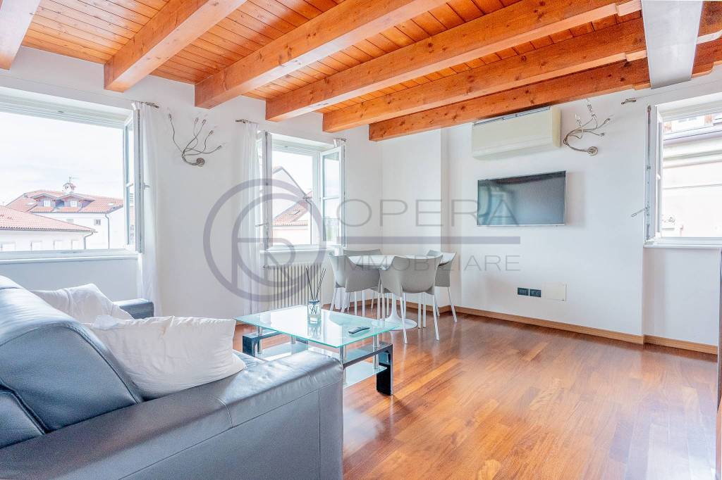 appartamento in affitto a Trieste in zona Città Vecchia