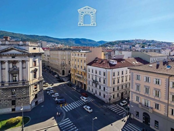 appartamento in affitto a Trieste in zona Borgo Teresiano