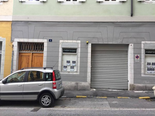 box auto in affitto a Trieste