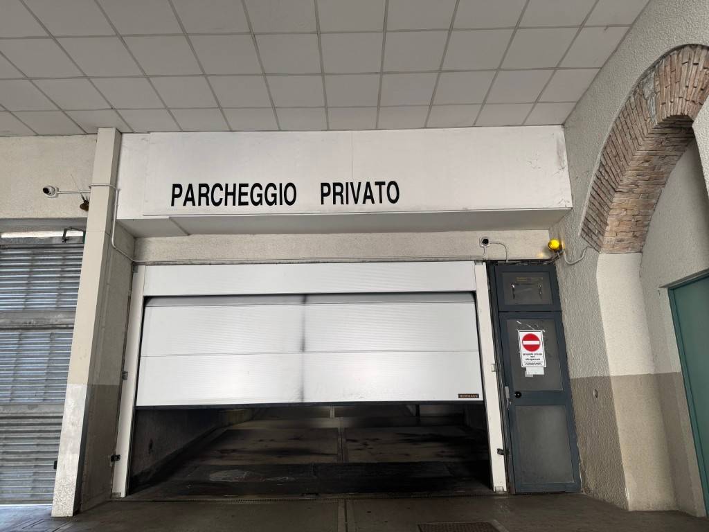box auto in affitto a Trieste in zona Barriera vecchia