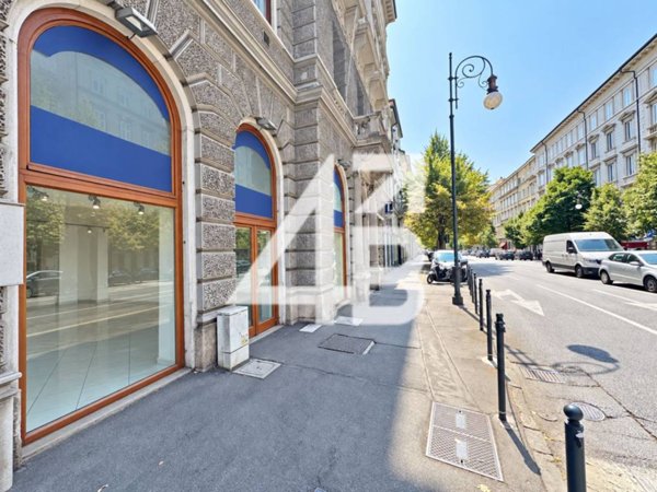 locale commerciale in affitto a Trieste in zona Città Nuova
