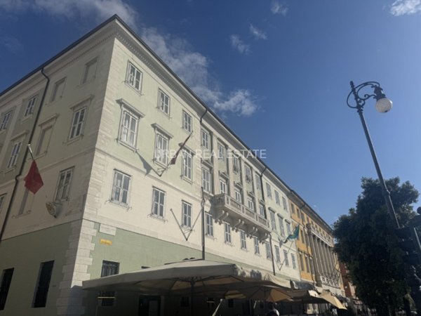 ufficio in affitto a Trieste in zona Cavana