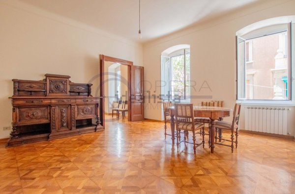 appartamento in affitto a Trieste in zona Città Nuova