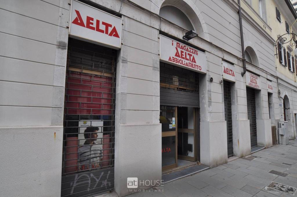 negozio in affitto a Trieste in zona San Vito