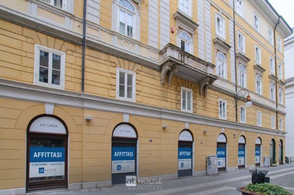 appartamento in affitto a Trieste in zona Borgo Teresiano