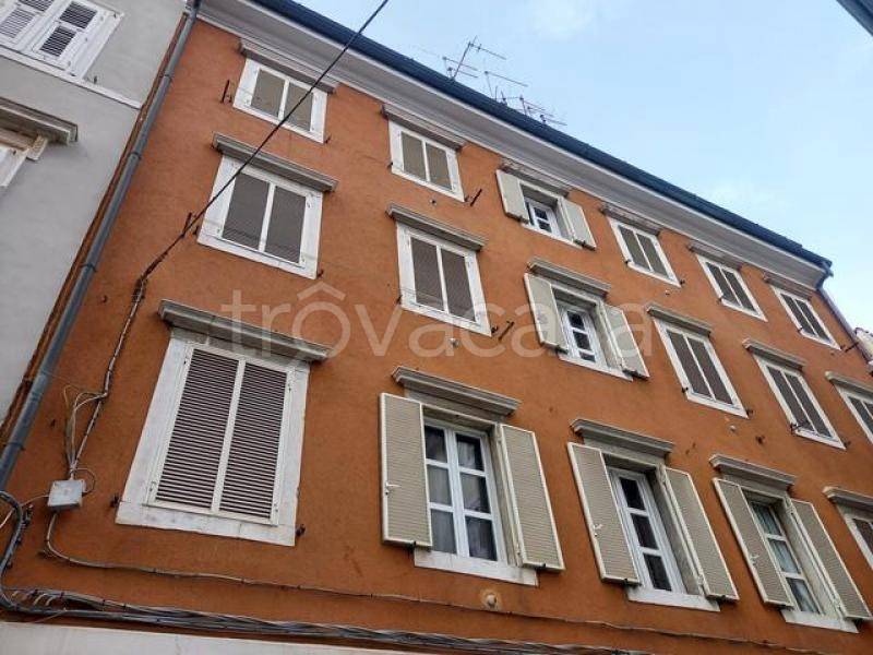 appartamento in affitto a Trieste in zona Cavana