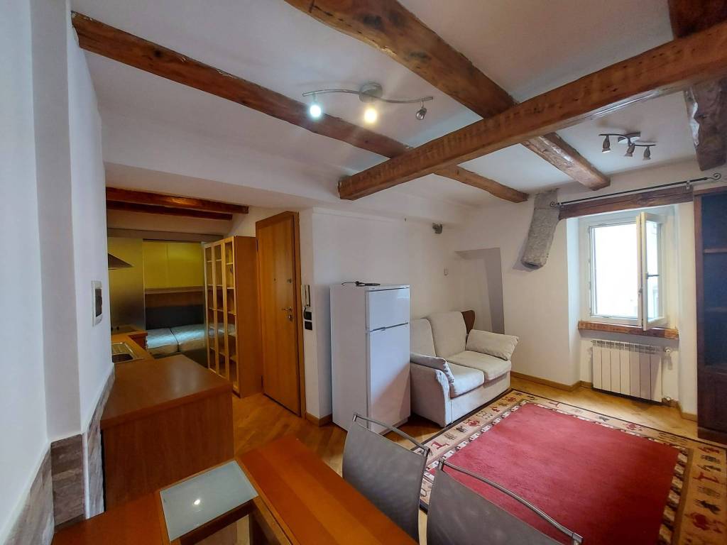 appartamento in affitto a Trieste in zona Cavana