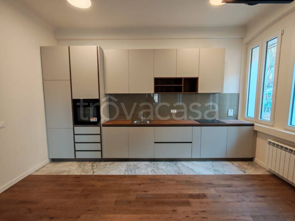 appartamento in affitto a Trieste in zona Roiano