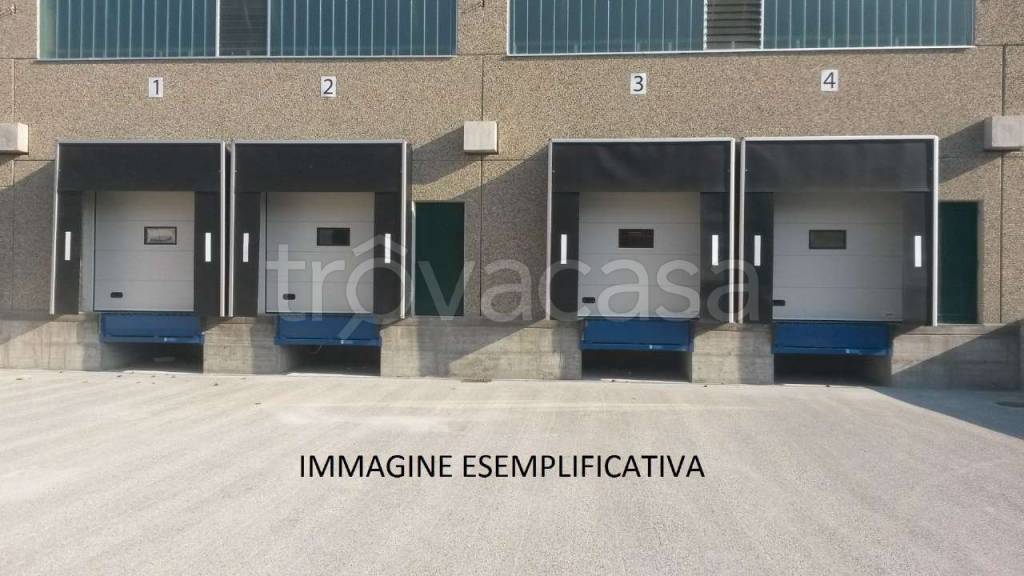 locale commerciale in affitto a Balocco