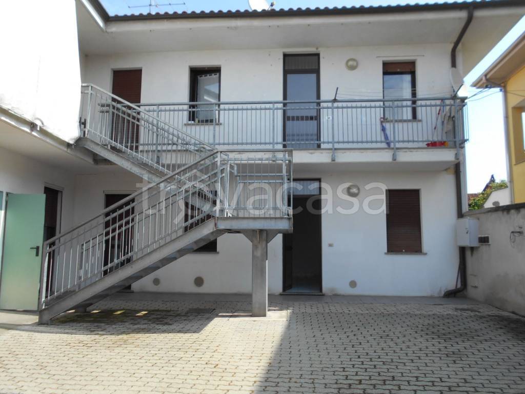 appartamento in affitto a Borgo d'Ale