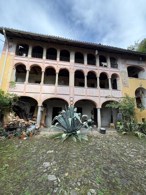 appartamento in affitto a Borgosesia