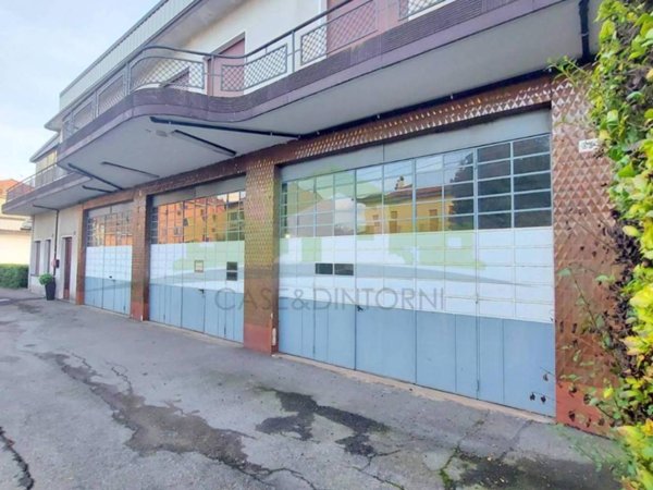 negozio in affitto a Borgosesia
