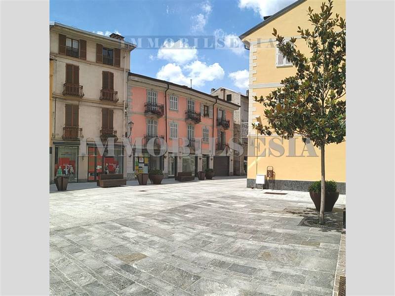 appartamento in affitto a Borgosesia