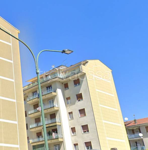 appartamento in affitto a Borgosesia