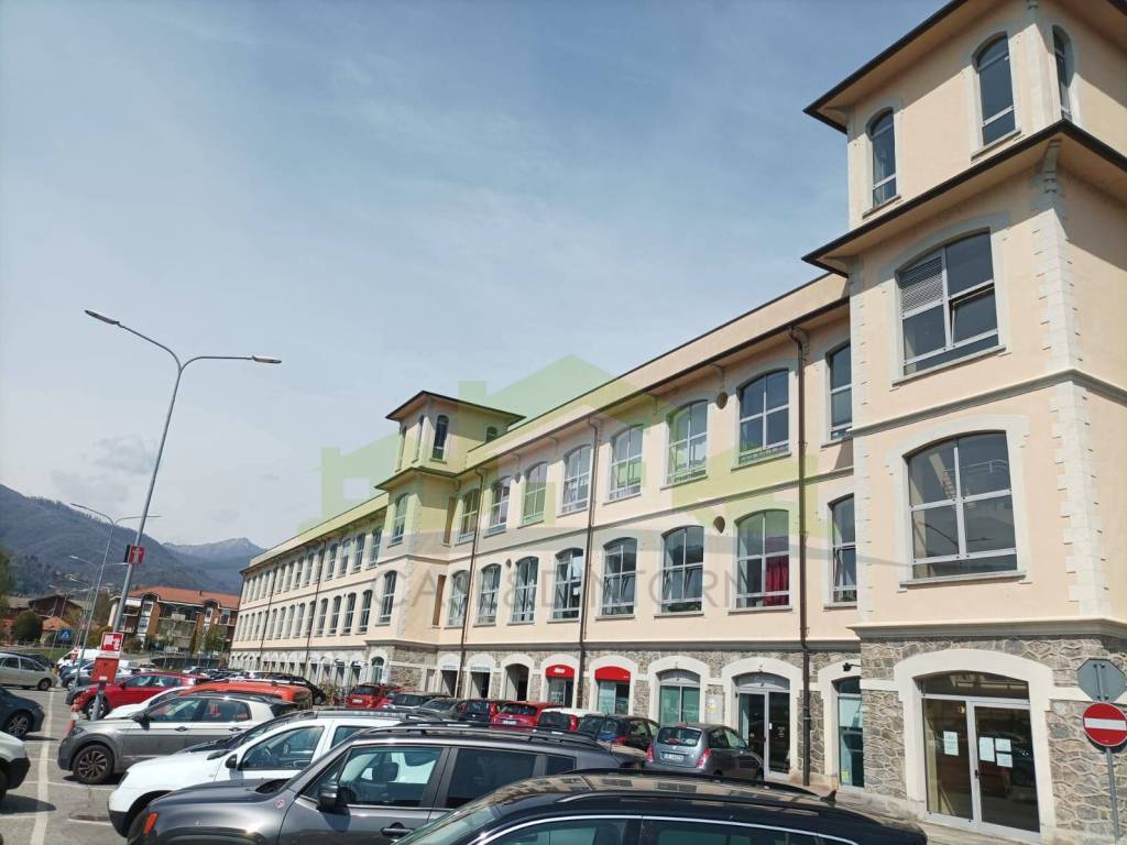 negozio in affitto a Borgosesia