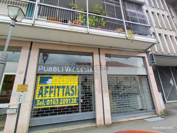 locale commerciale in affitto a Borgosesia