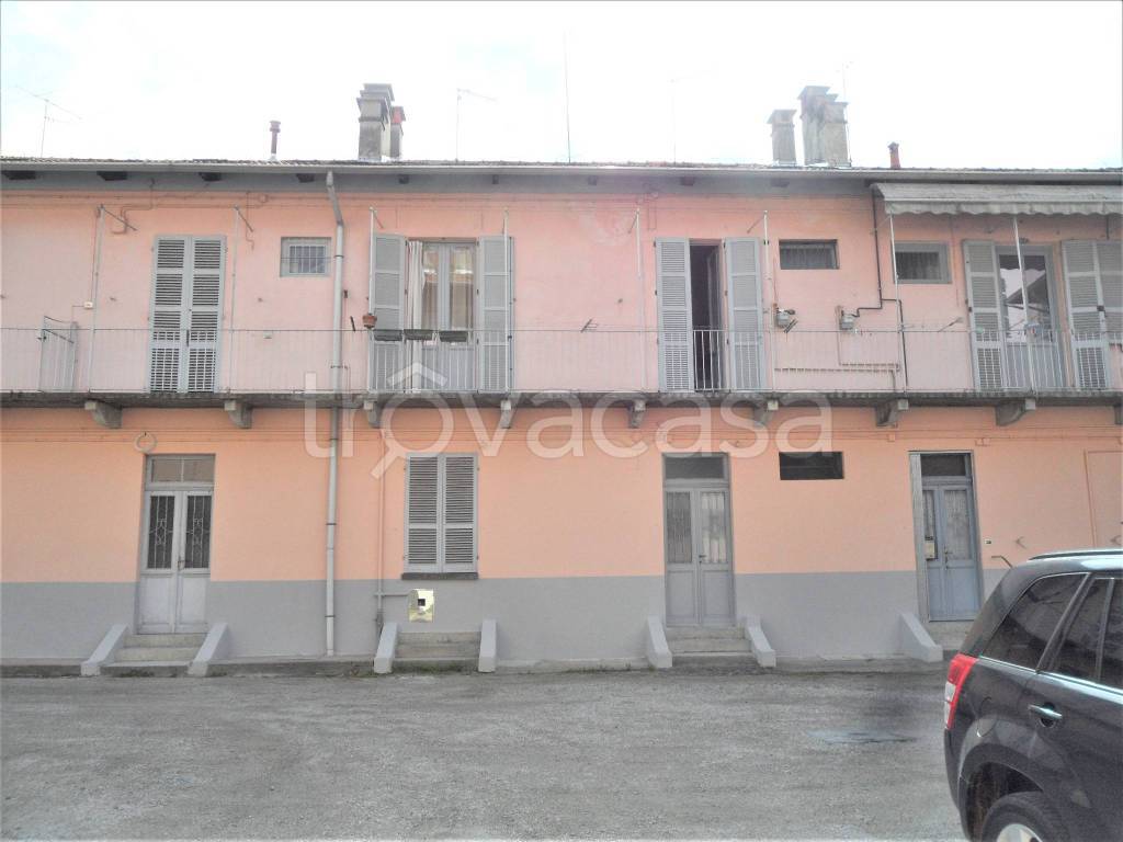 appartamento in affitto a Borgosesia