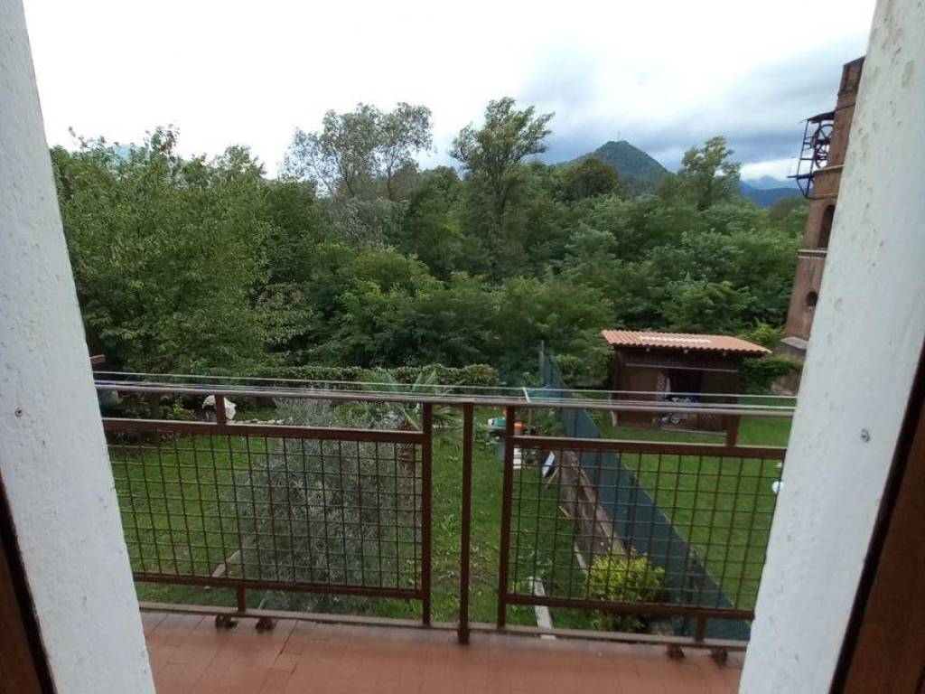 appartamento in affitto a Borgosesia