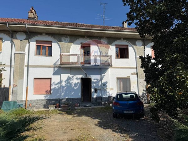 casa indipendente in affitto a Carisio