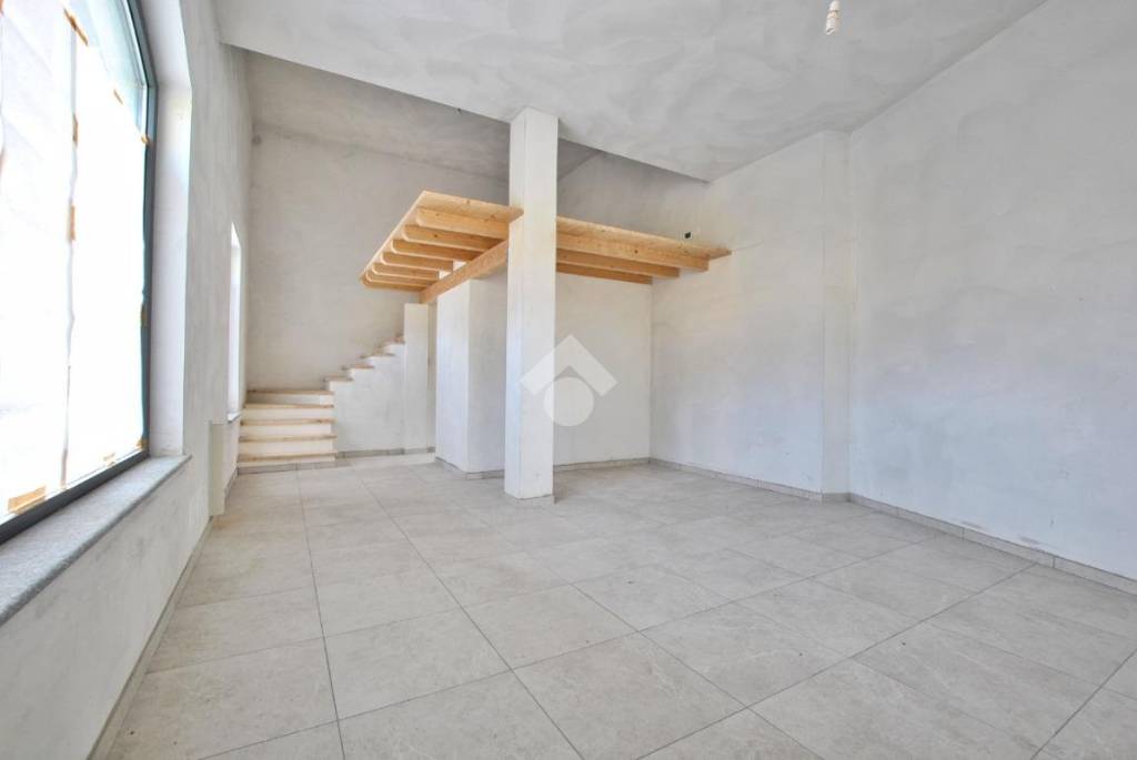 negozio in affitto a Cigliano