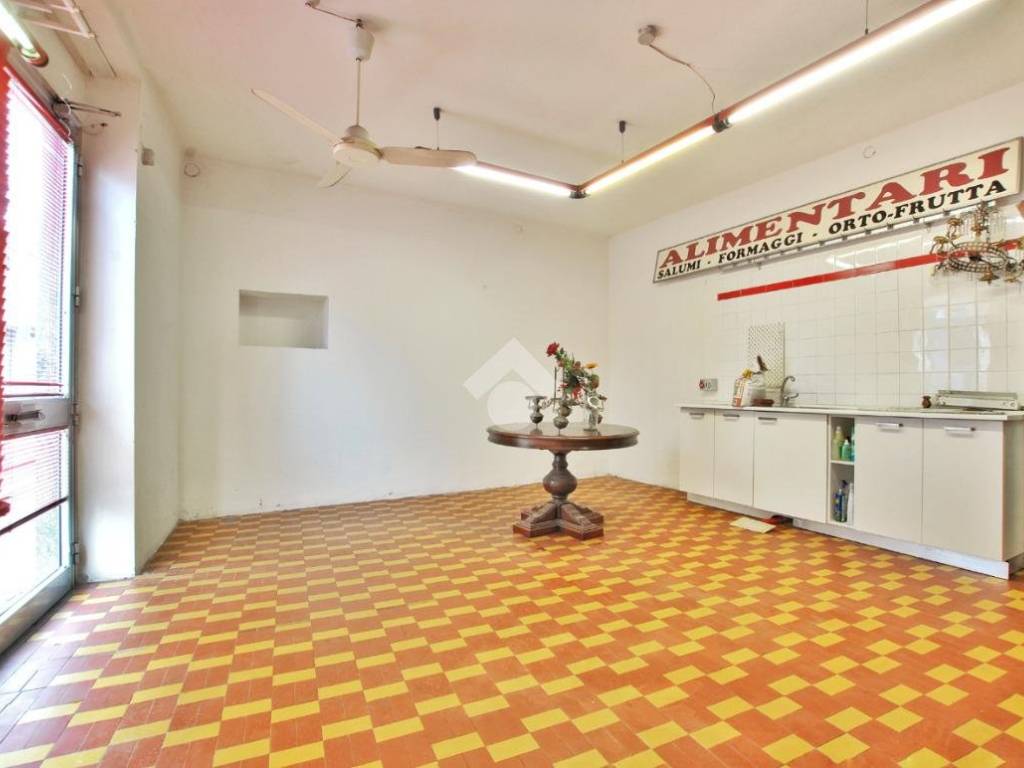 negozio in affitto a Cigliano