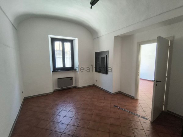 locale commerciale in affitto a Cigliano