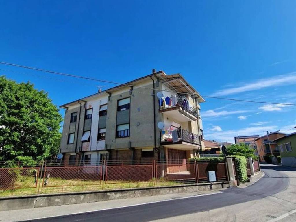 appartamento in affitto a Gattinara